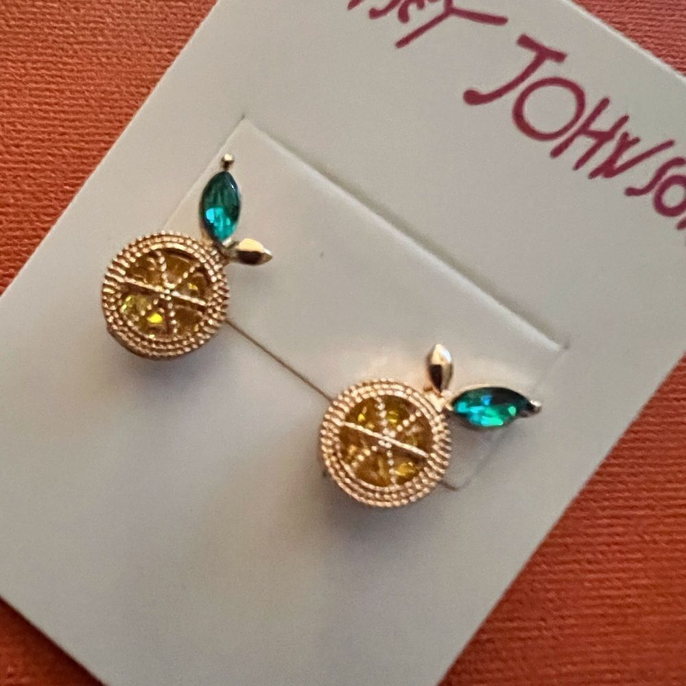 🍋 Betsey Johnson sweet & juicy sliced crystal lemon earrings 🍋